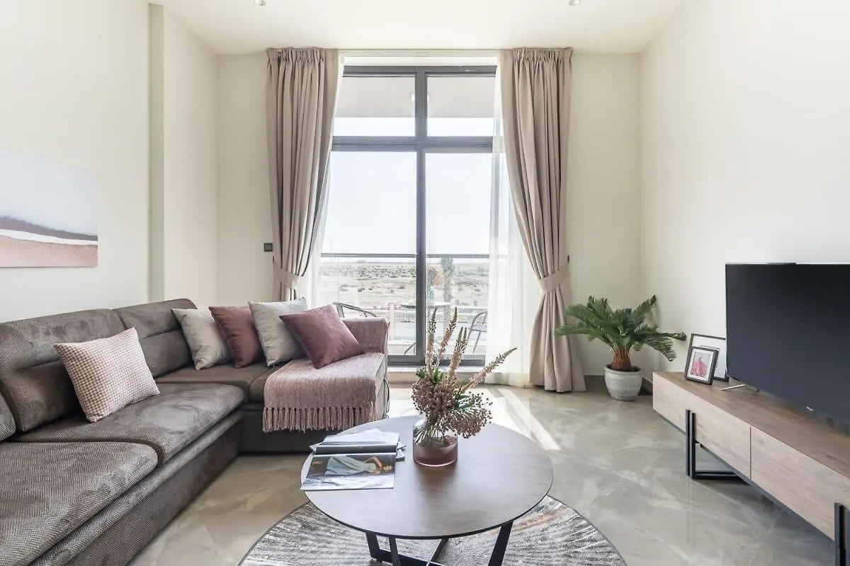 Frank Porter - Majestique Residence 2 contacts